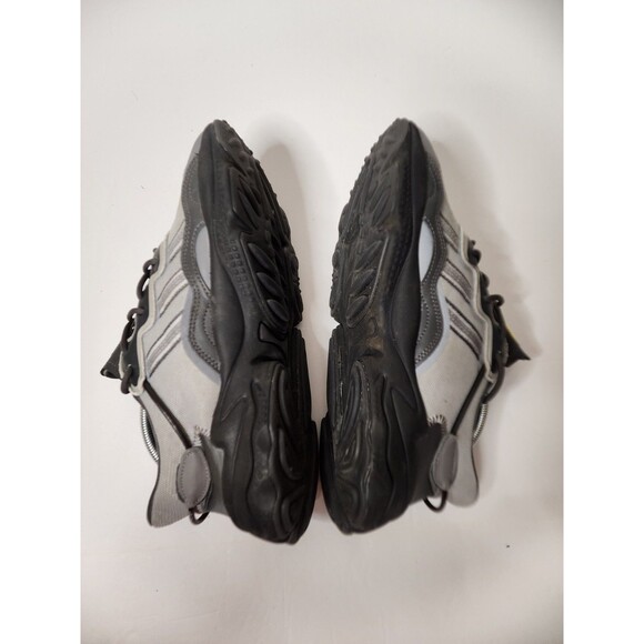 Adidas Sneakers Mens 9.5 Triple Grey Original Ozweego Athletic Shoes GY1346 - Picture 4 of 7